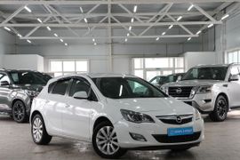 Хэтчбек Opel Astra 2011 года, 779000 рублей, Омск