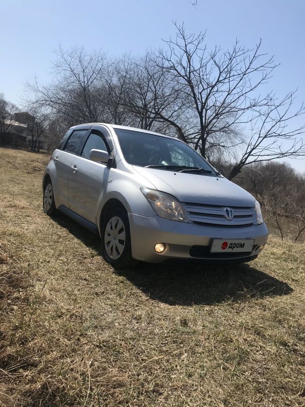  Toyota ist 2002 , 335000 , 