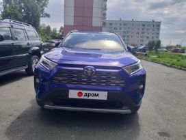 SUV или внедорожник Toyota RAV4 2021 года, 3700000 рублей, Новокузнецк