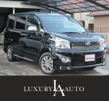    Toyota Voxy 2013 , 1065000 , 