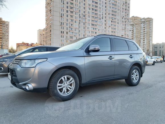 SUV   Mitsubishi Outlander 2012 , 670000 , 