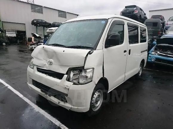    Toyota Town Ace 2016 , 560000 , 
