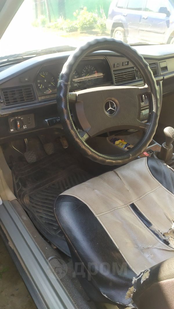  Mercedes-Benz 190 1985 , 100000 , 