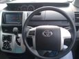    Toyota Voxy 2011 , 680000 , 