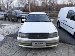 Седан Toyota Crown 1995 года, 750000 рублей, Омск