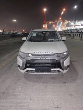 SUV или внедорожник Mitsubishi Outlander Sport 2022 года, 3000000 рублей, Омск
