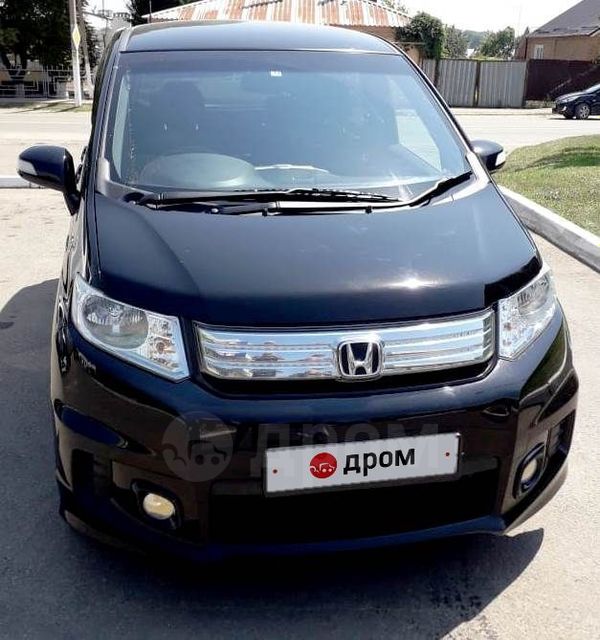    Honda Freed Spike 2013 , 980000 , 