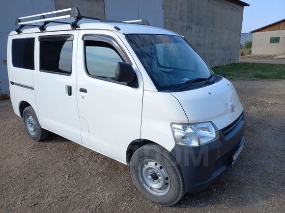    Toyota Town Ace 2013 , 700000 , 