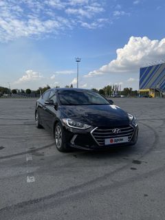 Седан Hyundai Elantra 2016 года, 1599000 рублей, Новосибирск