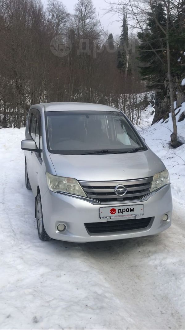    Nissan Serena 2011 , 950000 , 