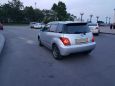  Toyota ist 2004 , 325000 , 