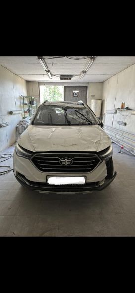 SUV или внедорожник FAW Besturn X40 2020 года, 720000 рублей, Краснодар