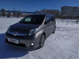 Минивэн или однообъемник Toyota Isis 2012 года, 1150000 рублей, Комсомольск-на-Амуре