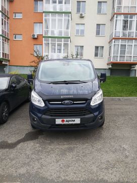 Минивэн или однообъемник Ford Tourneo Custom 2015 года, 1480000 рублей, Кемерово
