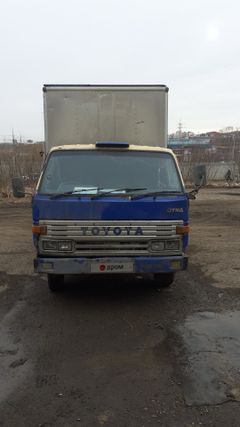 Изотермический фургон Toyota Dyna 1993 года, 700000 рублей, Красноярск