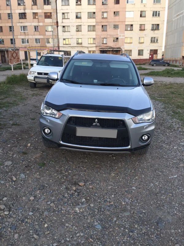 SUV   Mitsubishi Outlander 2010 , 980000 , 