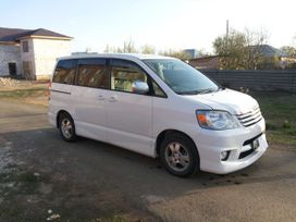    Toyota Noah 2002 , 425000 , 