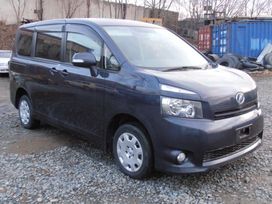    Toyota Voxy 2008 , 620000 , 