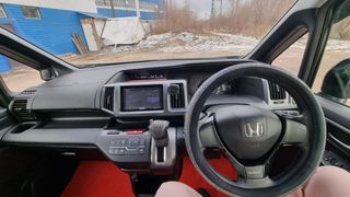 Минивэн или однообъемник Honda Stepwgn 2011 года, 1650000 рублей, Новокузнецк
