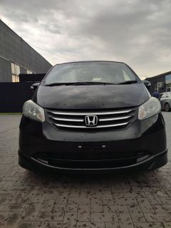 Минивэн или однообъемник Honda Freed 2011 года, 1199000 рублей, Батайск