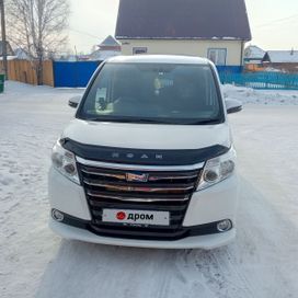 Минивэн или однообъемник Toyota Noah 2015 года, 1950000 рублей, Курагино