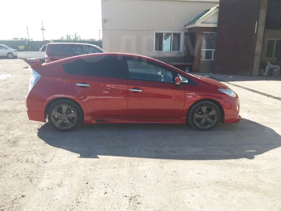  Toyota Prius 2011 , 730000 , 