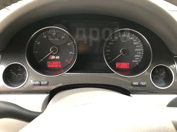  Audi S8 2006 , 900000 , 