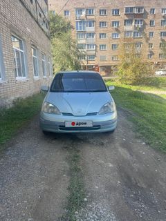 Седан Toyota Prius 1999 года, 190000 рублей, Артём