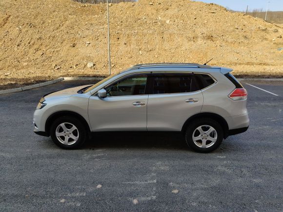 SUV   Nissan X-Trail 2014 , 1210000 , -