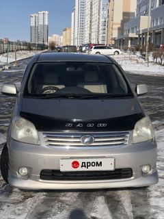 Универсал Toyota Raum 2003 года, 644000 рублей, Хабаровск