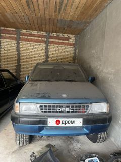 SUV или внедорожник Opel Frontera 1993 года, 400000 рублей, Стрежевой