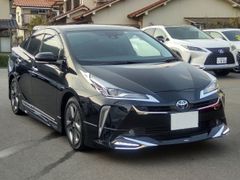 Лифтбек Toyota Prius 2022 года, 1420000 рублей, Владивосток