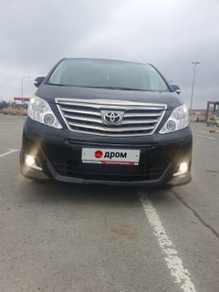 Минивэн или однообъемник Toyota Alphard 2014 года, 3380000 рублей, Симферополь