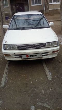 Седан Toyota Corolla 1990 года, 140000 рублей, Краснокаменск