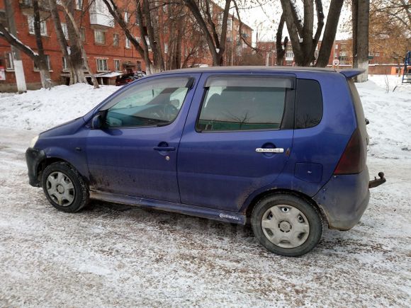  Daihatsu YRV 2001 , 105000 , 