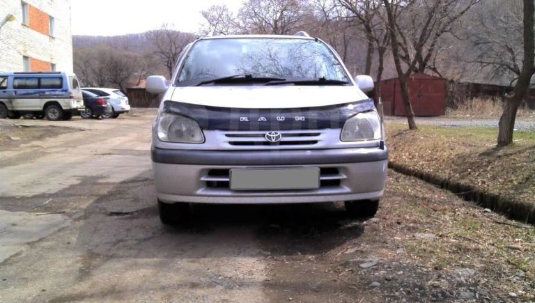  Toyota Raum 1999 , 200000 , 