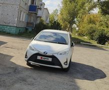 Хэтчбек Toyota Vitz 2017 года, 1350000 рублей, Омск