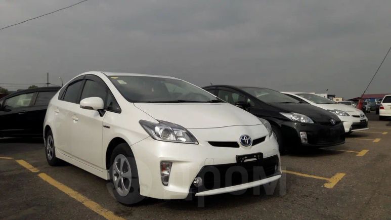  Toyota Prius 2013 , 957000 , 