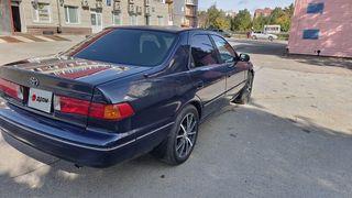 Седан Toyota Camry 1998 года, 460000 рублей, Омск