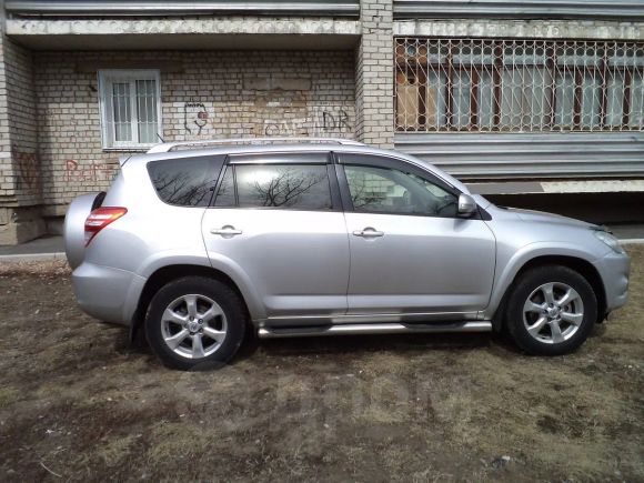 SUV   Toyota RAV4 2011 , 1040000 , 