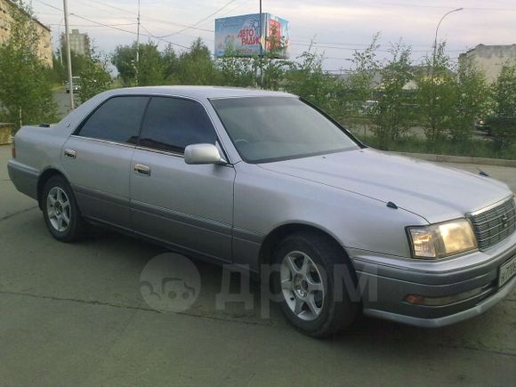  Toyota Crown 1997 , 330000 , 