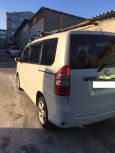    Toyota Noah 2010 , 910000 , 