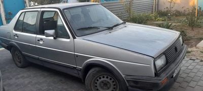 Седан Volkswagen Jetta 1986 года, 60000 рублей, Старотитаровская
