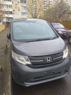 Минивэн или однообъемник Honda Stepwgn 2018 года, 2100000 рублей, Краснодар