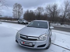 Седан Opel Astra 2011 года, 710000 рублей, Осинники