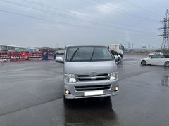 Минивэн или однообъемник Toyota Hiace 2012 года, 3000000 рублей, Улан-Удэ