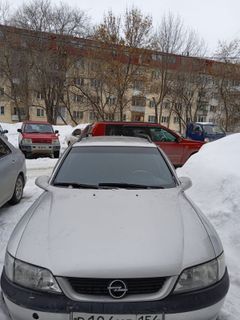 Универсал Opel Vectra 1998 года, 200000 рублей, Новосибирск