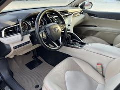 Седан Toyota Camry 2020 года, 3600000 рублей, Иркутск