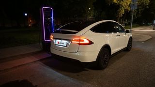 SUV или внедорожник Tesla Model X 2018 года, 4650000 рублей, Москва