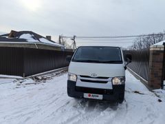 Минивэн или однообъемник Toyota Hiace 2015 года, 2300000 рублей, Благовещенск